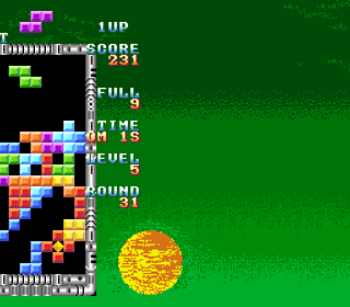 Tetris game screenshot showing falling blocks and score details.