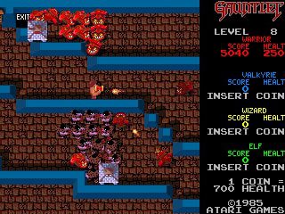 Classic dungeon exploration game screenshot with enemies and treasure.
